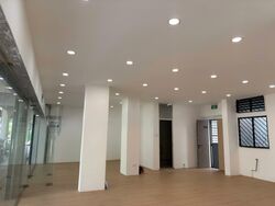 Geylang East Avenue 2 (D14), Shop House #559127311
